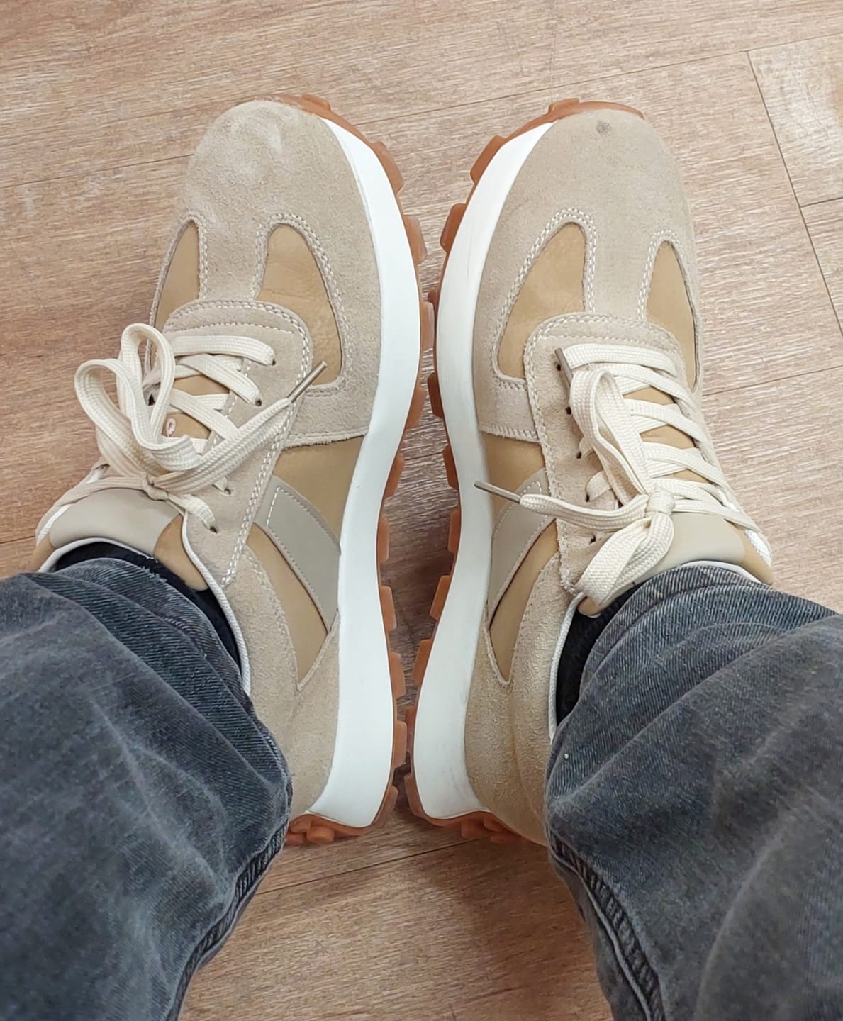 Customer photo review of סניקרס Brown Porto