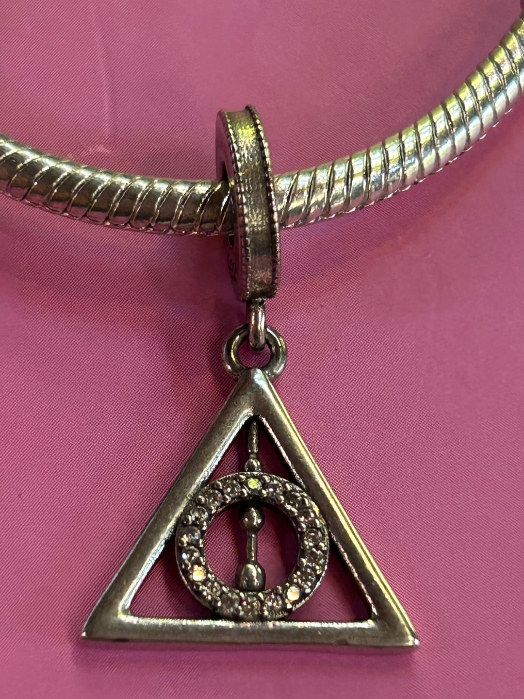 Customer photo review of Charm Reliquias de la Muerte