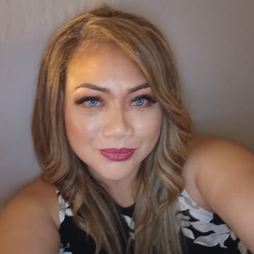 Customer photo review of Aine Swan Lake Blue Prescription Colored Contact Lenses