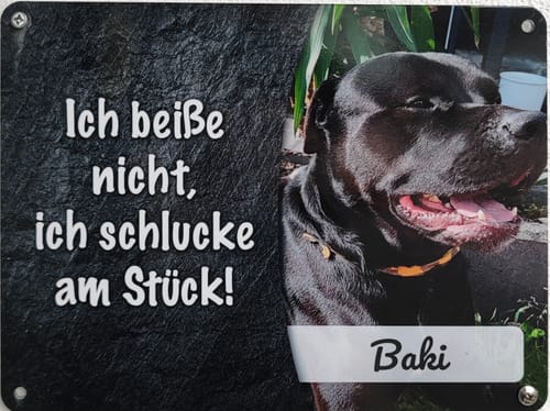 Customer photo review of Hunde-Türschild personalisiert mit Foto & Text (UV- und wetterfest)