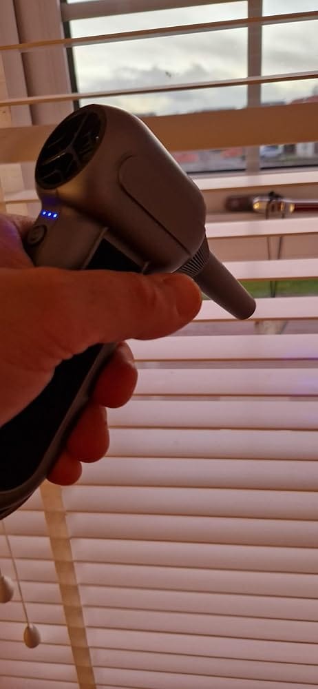 Customer photo review of WOLFBOX MF100 Compressed Air Duster - Super Power Electric Air Duster