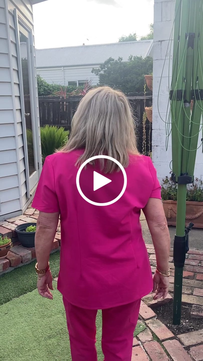 Customer video review of FLORENCE Three Chest Pocket Scrub Top (Original SLTECH™ fabric) - Candy Pink