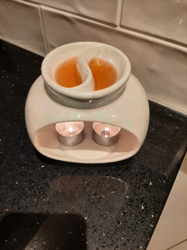 Customer photo review of Tonka and Myrrh Wax Melts - 16 Pack