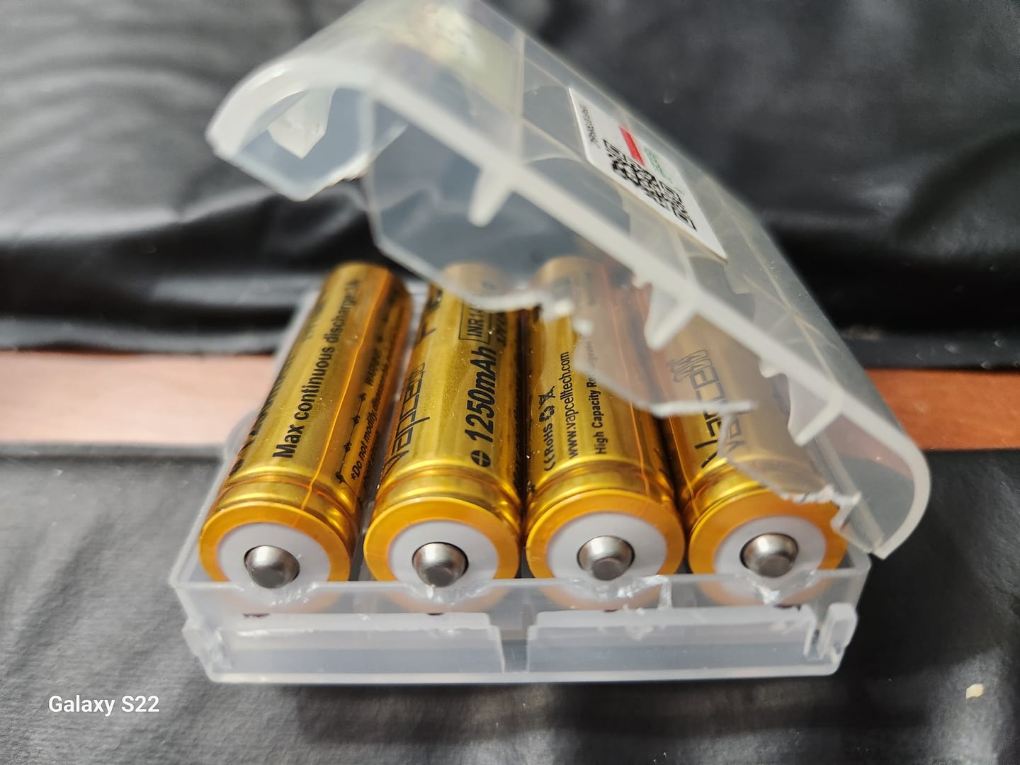 Customer photo review of 14500 (AA) Battery Protective Case - 4x 14500 (AA)  - Clear