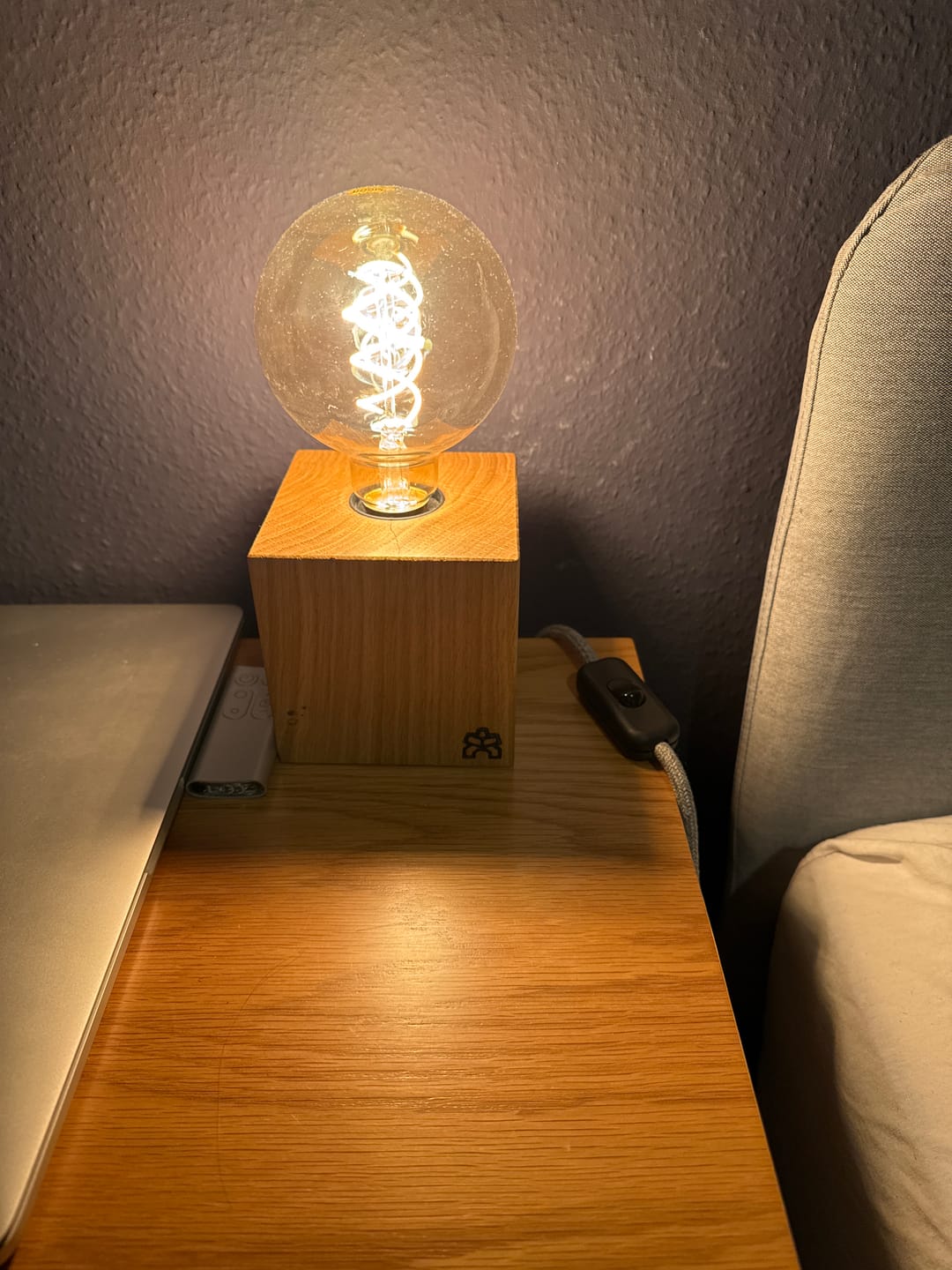 Customer photo review of Tischlampe Holz LORENZ