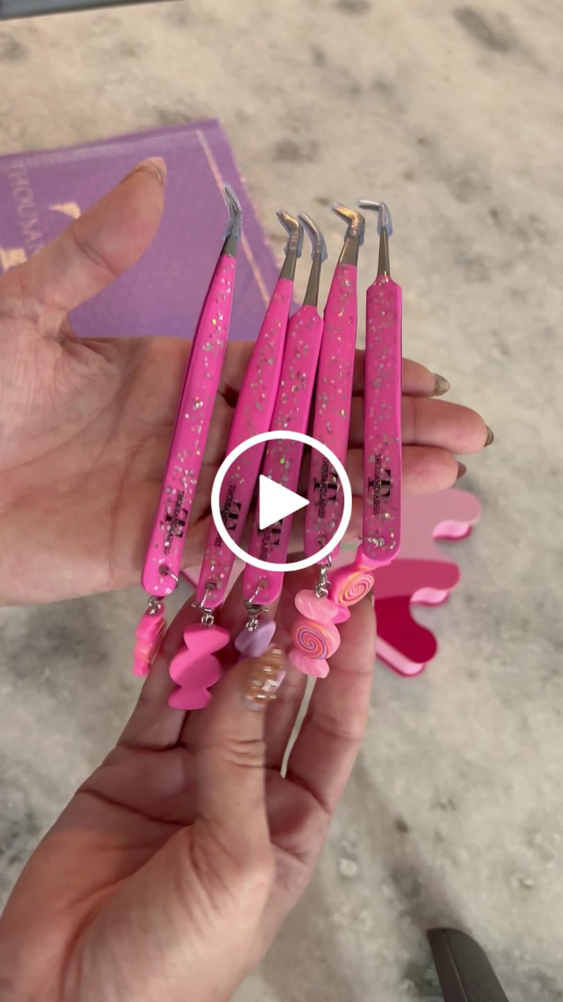 Customer video review of CANDY-CHARM TWEEZER KIT