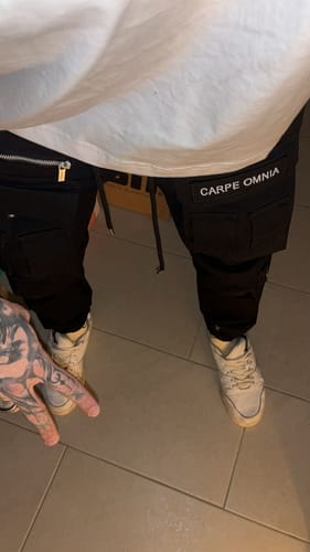 Customer photo review of Black Cargo Pants V2
