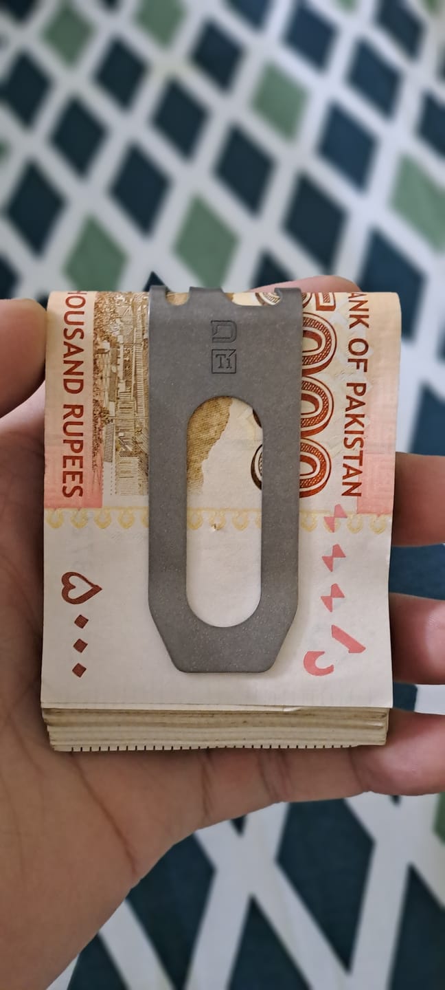 Customer photo review of MC02 TITANIUM MONEY CLIP