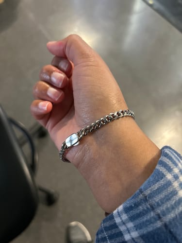 Customer photo review of (FREE W/ $30+ ORDER) Silver Cuban Bracelet