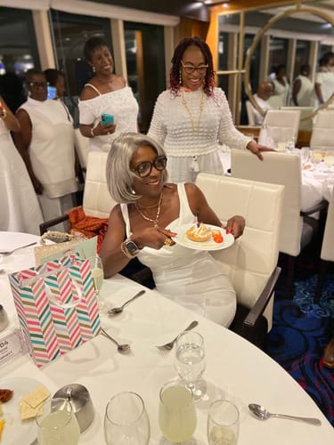 Customer photo review of Luvwin 5x5 Salt And Pepper Glueless Gray Color Pre-Cut Lace Straight Bob Wig For Black Women