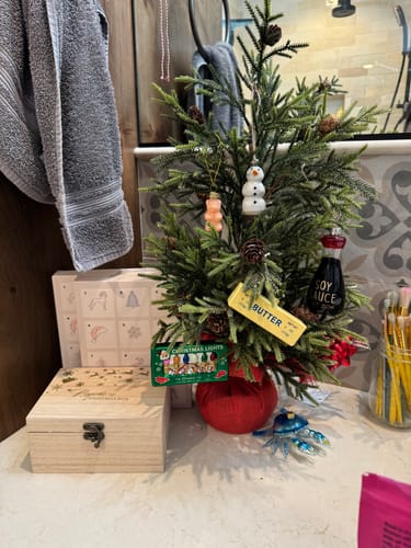 Customer photo review of Merry Fluffmas Advent Calendar