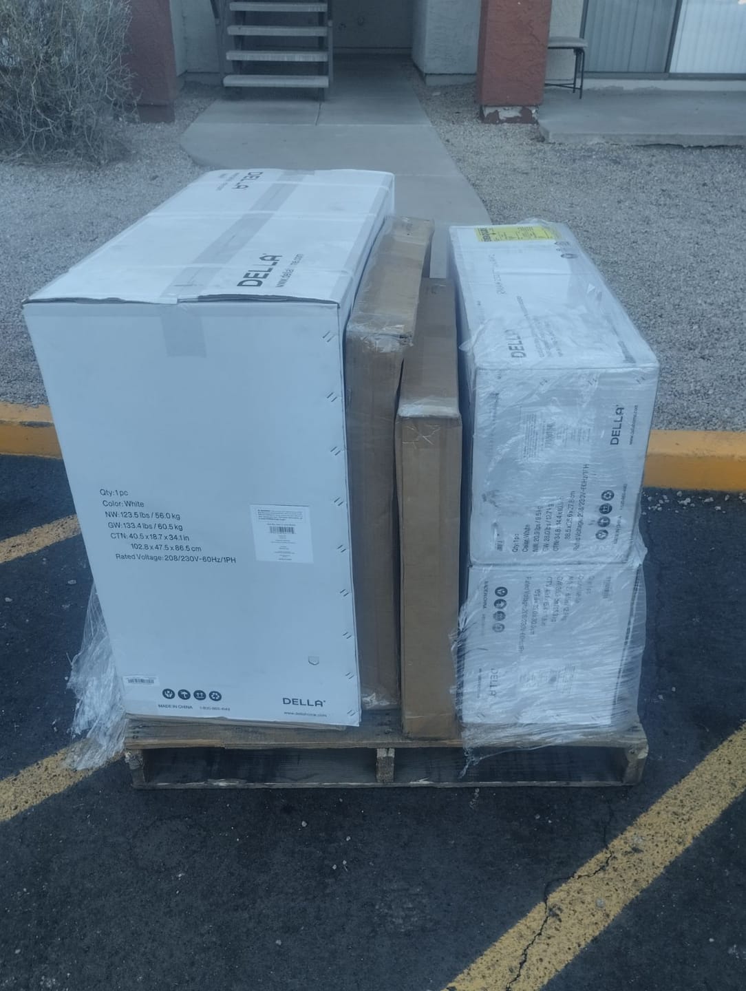 Customer photo review of DELLA Vario Series 35000 BTU Dual Zone Mini Split AC (12K+18K) - Up to 1550 Sq.Ft.