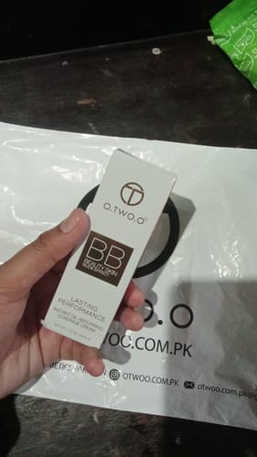 Customer photo review of O.TWO.O BEAUTY SKIN NUDE EFFECT BB CREAM