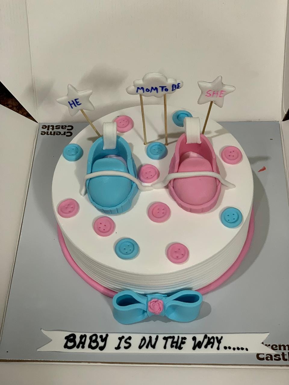 Customer photo review of Baby Shower Shoes Design Cake