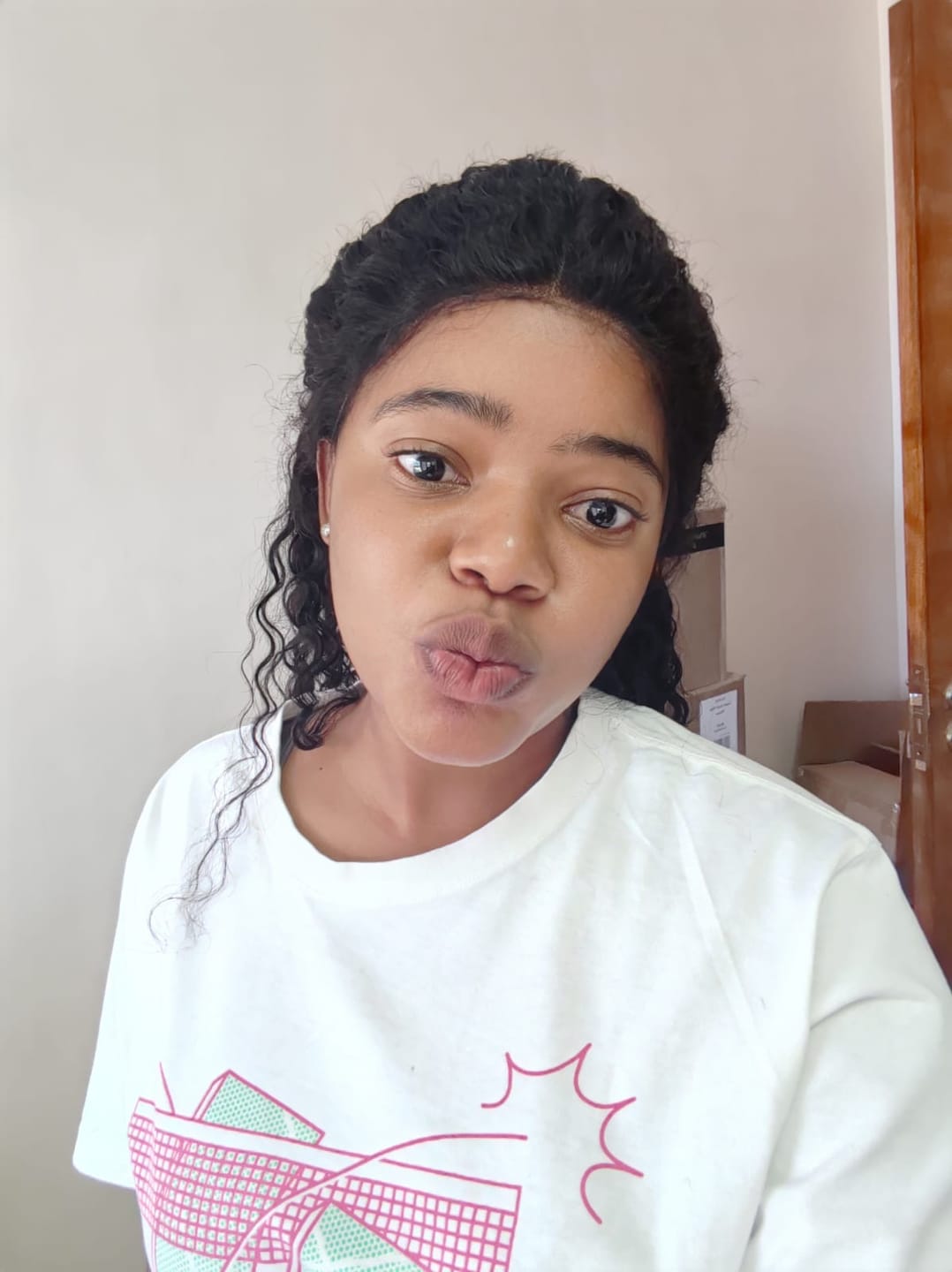 Customer photo review of Glueless Water 14 inch