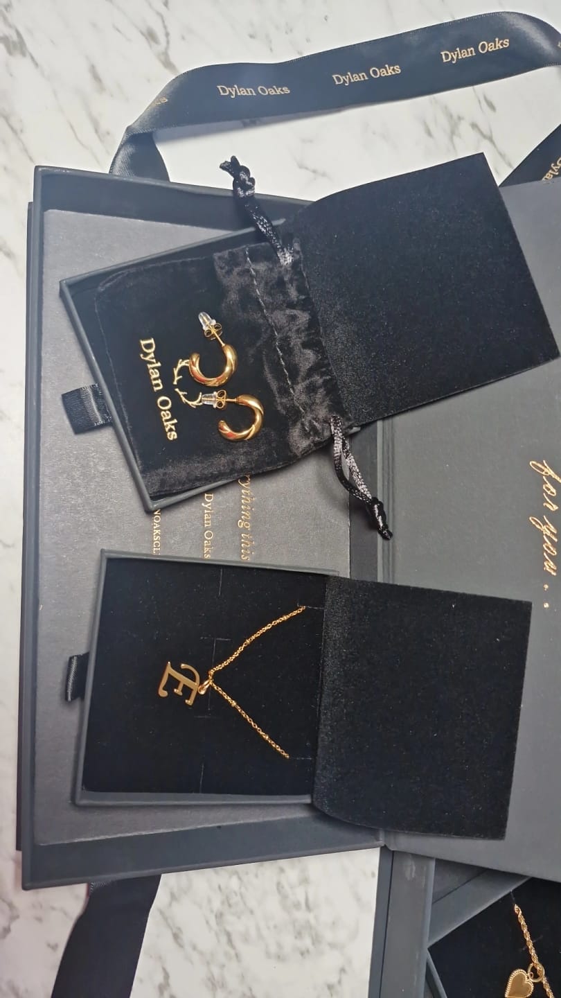 Customer photo review of E Script Initial Necklace in Gold + FREE Allure Earrings in Gold