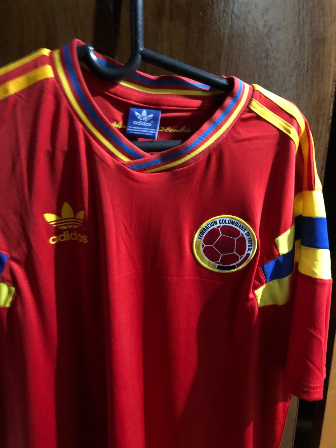 Customer photo review of Camiseta Retro Colombia 1990