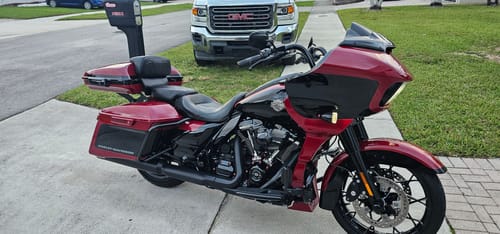 Customer photo review of HR3 Razor Chopped Pack Trunk Backrest Passenger Backrest Pad Bullet For Harley Touring CVO Road Glide Street Glide Road King, 2014-2023