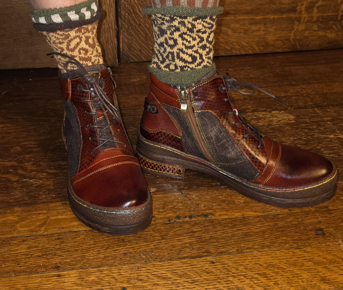 Customer photo review of Handmade Color Rubbed Vintage Comfortable Ankle Boots