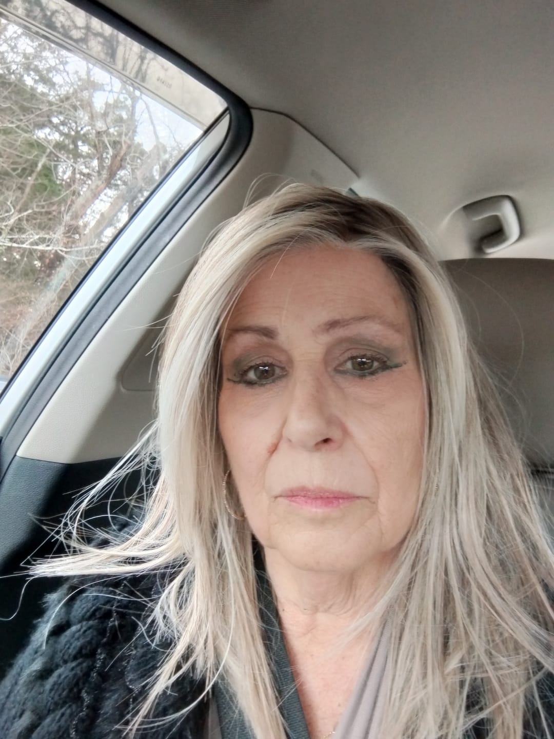 Customer photo review of RUNWAY WALK - Frosted Blonde