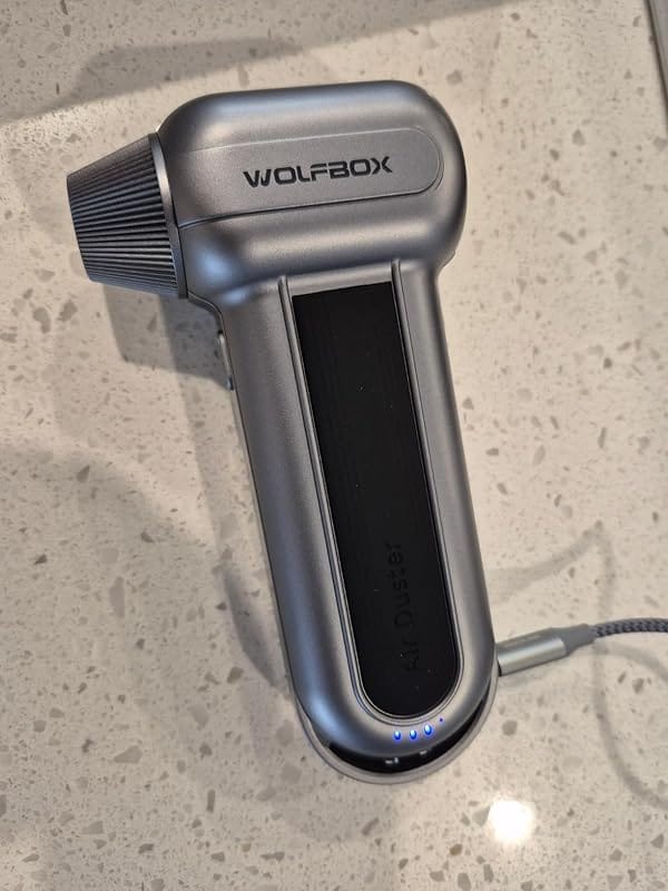 Customer photo review of WOLFBOX MF100 Compressed Air Duster - Super Power Electric Air Duster