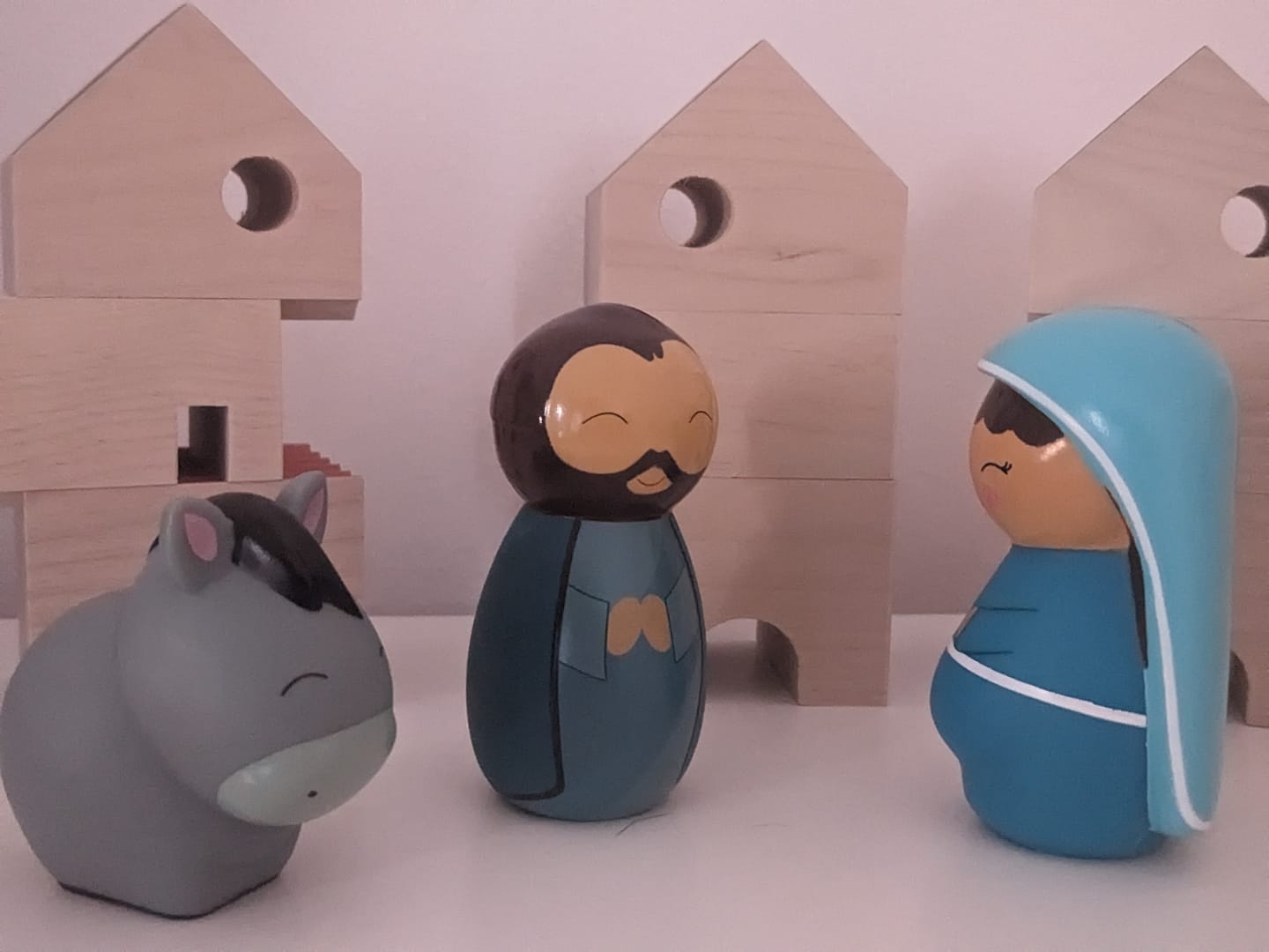Customer photo review of The Holy Family Nativity Playset