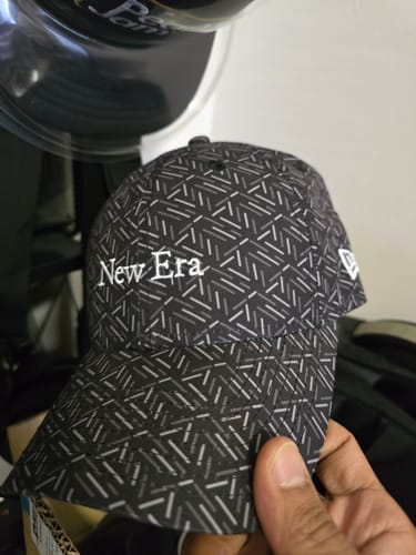 Customer photo review of 9FORTY Golf Geometric Pattern Black Snapback