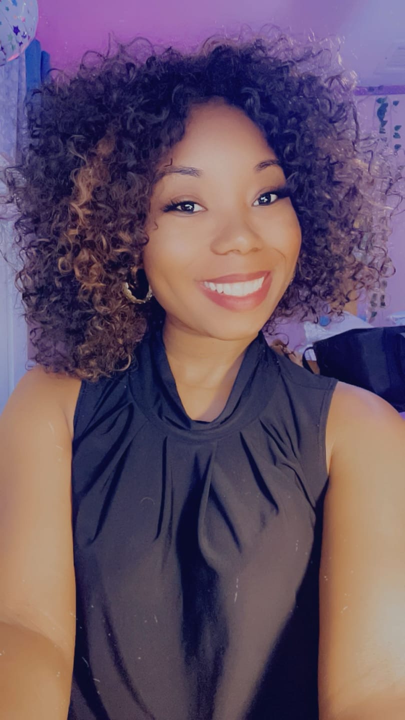 Customer photo review of Motown Tress Synthetic Quick n Easy Half Wig QE.ABBY