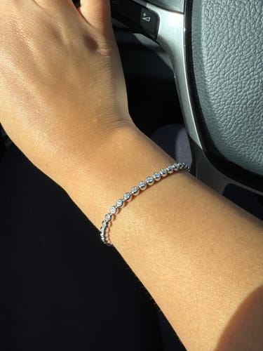 Customer photo review of ETERI TENNIS BRACELET White Gold Vermeil