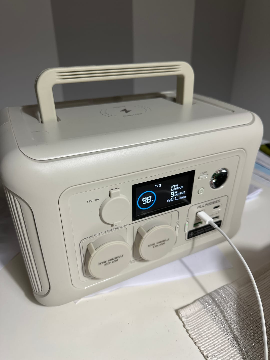 Customer photo review of ALLPOWERS R600 Estación de Energía Portátil 600W 299Wh Batería LiFeP04