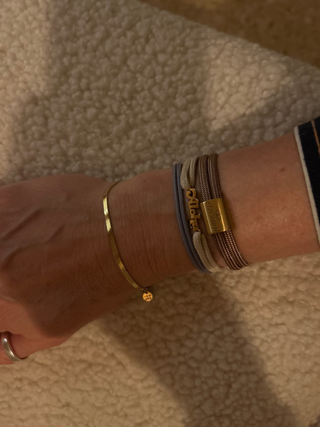 Customer photo review of Surfer Armband LAVENDEL dezent