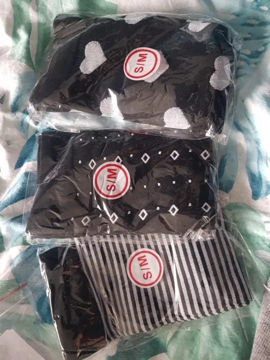 Customer photo review of Cotton Knee-High Compression Socks 20-30mmHg — Black | KIMLUD