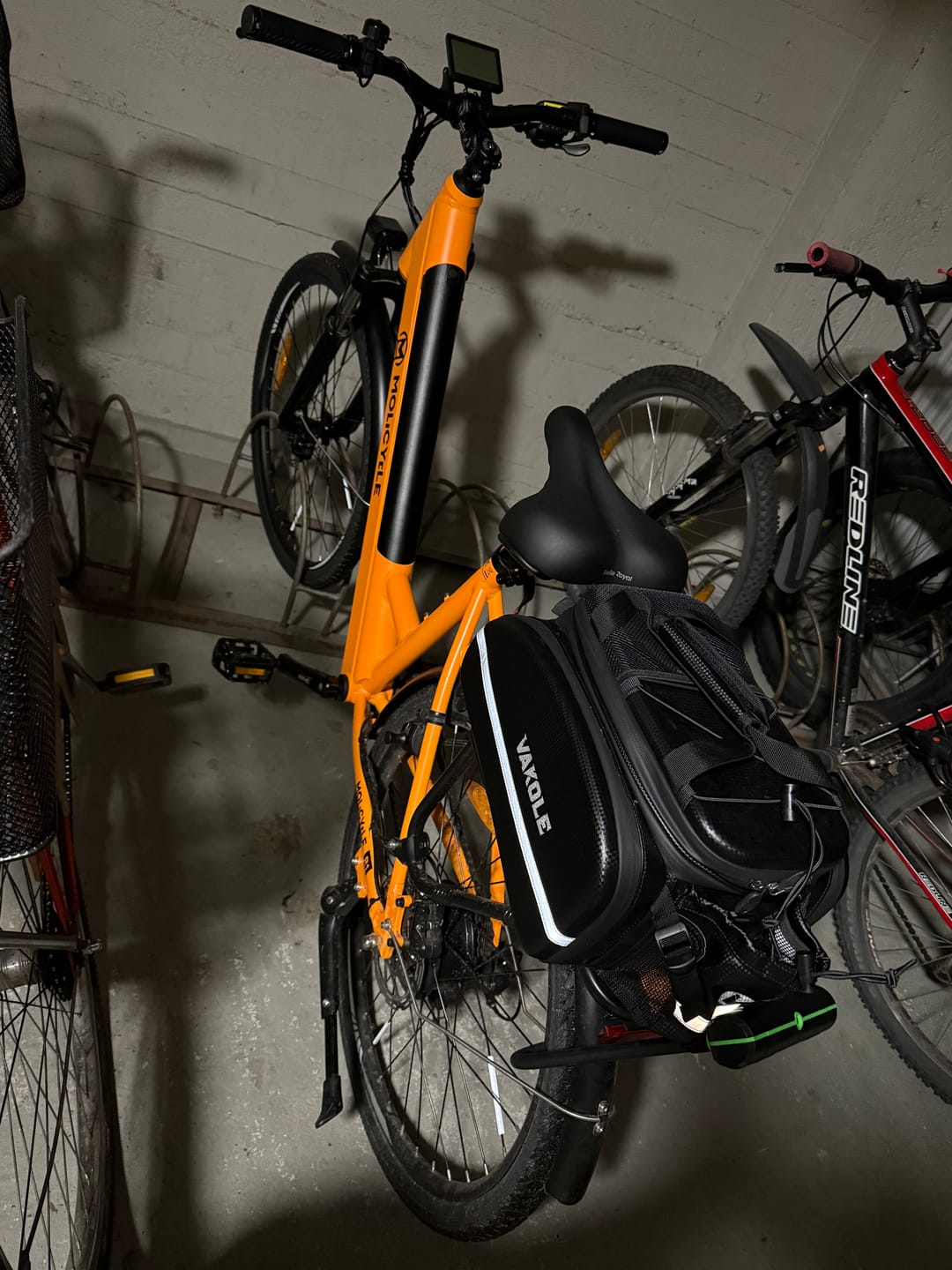 Customer photo review of Molicycle R1 250W 26" Electric Trekking Bike City E-bike 14.5Ah Support APP