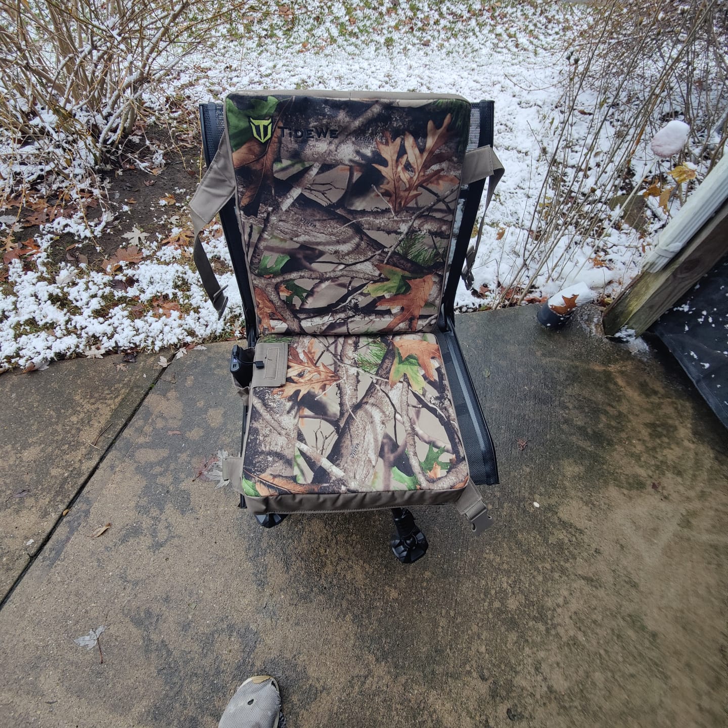 Customer photo review of TIDEWE Hunting Heated Seat Cushion, Self-Supporting Water Resistant, Tree Stand, Warm Portable Seat Pads for Hunting, Camping, Fishing(Next Camo G2 & Vista)