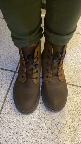 Customer photo review of Botín Explorer 2 Café Rústico Mujer