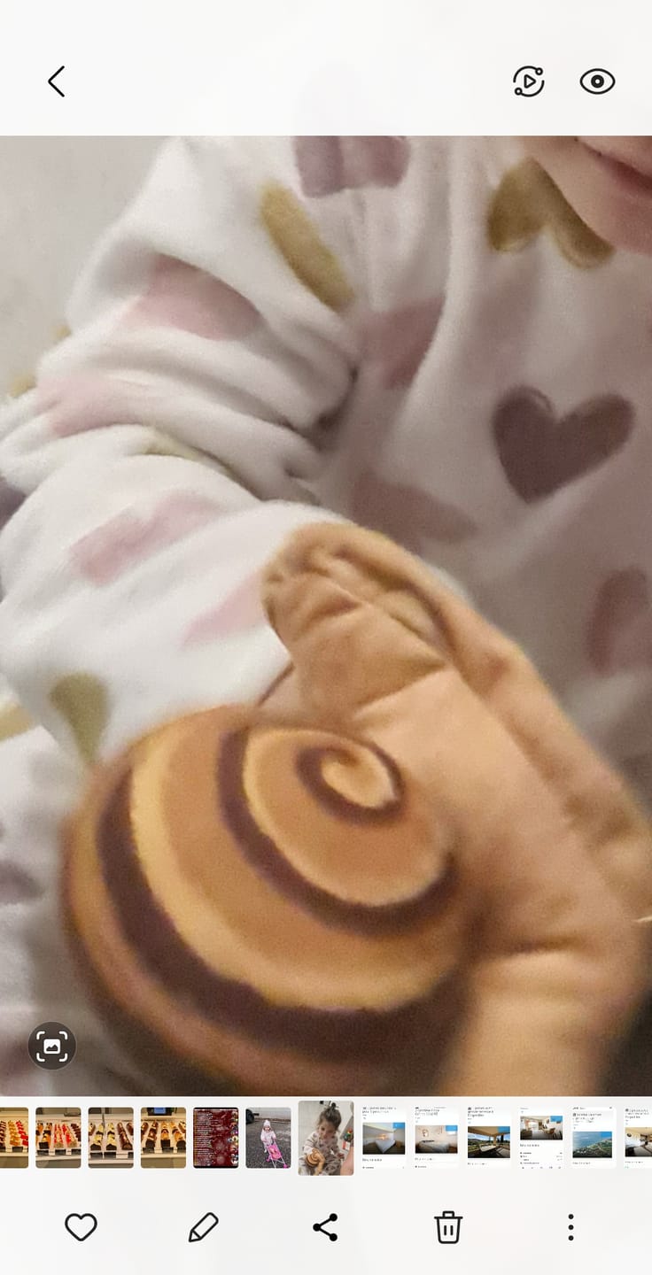Customer photo review of Escargot Marionnette