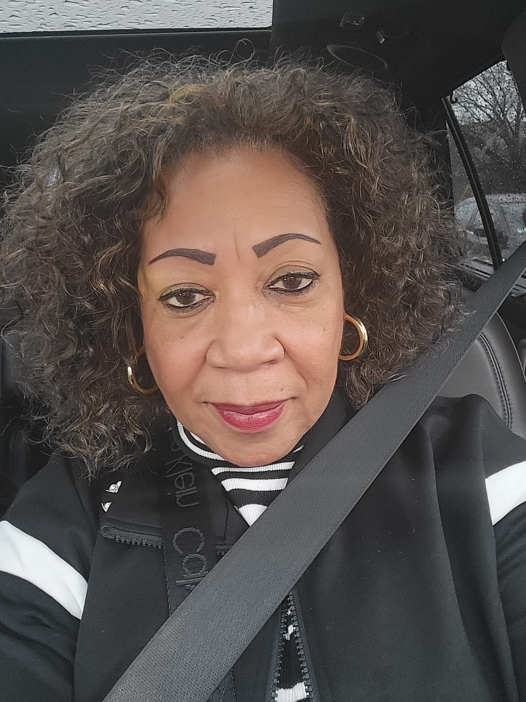 Customer photo review of It's a Wig Half Wig FAME
