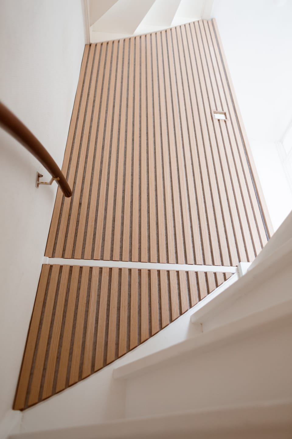 Customer photo review of AkuPanel Naturel Eiken-Hout met Grijs Vilt | 240cm x 60cm | 3-zijdig écht houtfineer