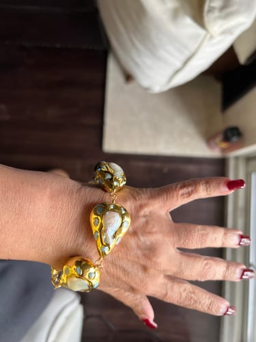 Customer photo review of FluxFlicker Pearl Teardrop Bracelet