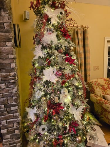 Customer photo review of Bulk Christmas Plush Flowers Poinsettia Christmas Ornaments Wholesale