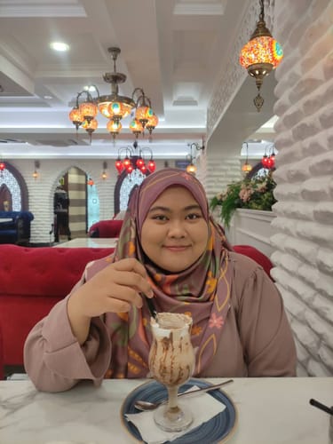 Customer photo review of Berangan Square (Plum)