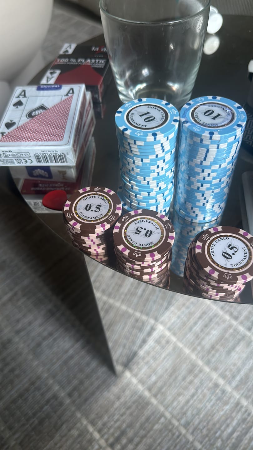 Customer photo review of Poker Playing Cards COPAG Plastic Red 4 Index