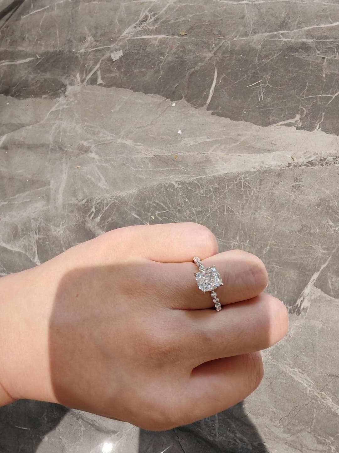 Customer photo review of Louily Exquisite 2.0 Carat Cushion Cut Engagement Ring