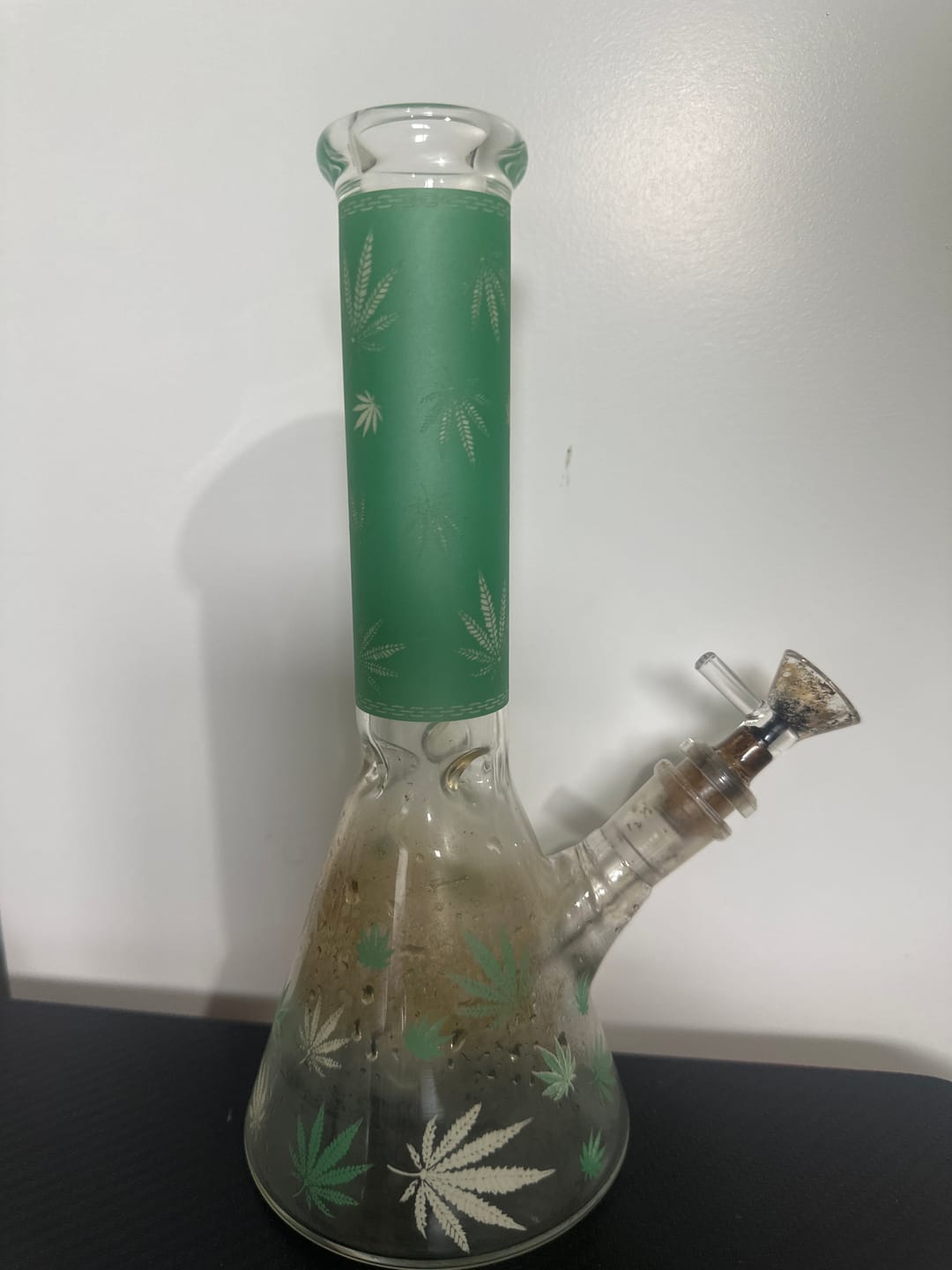 Customer photo review of Premium Leafy Beaker Shape Waterpipe 26cm