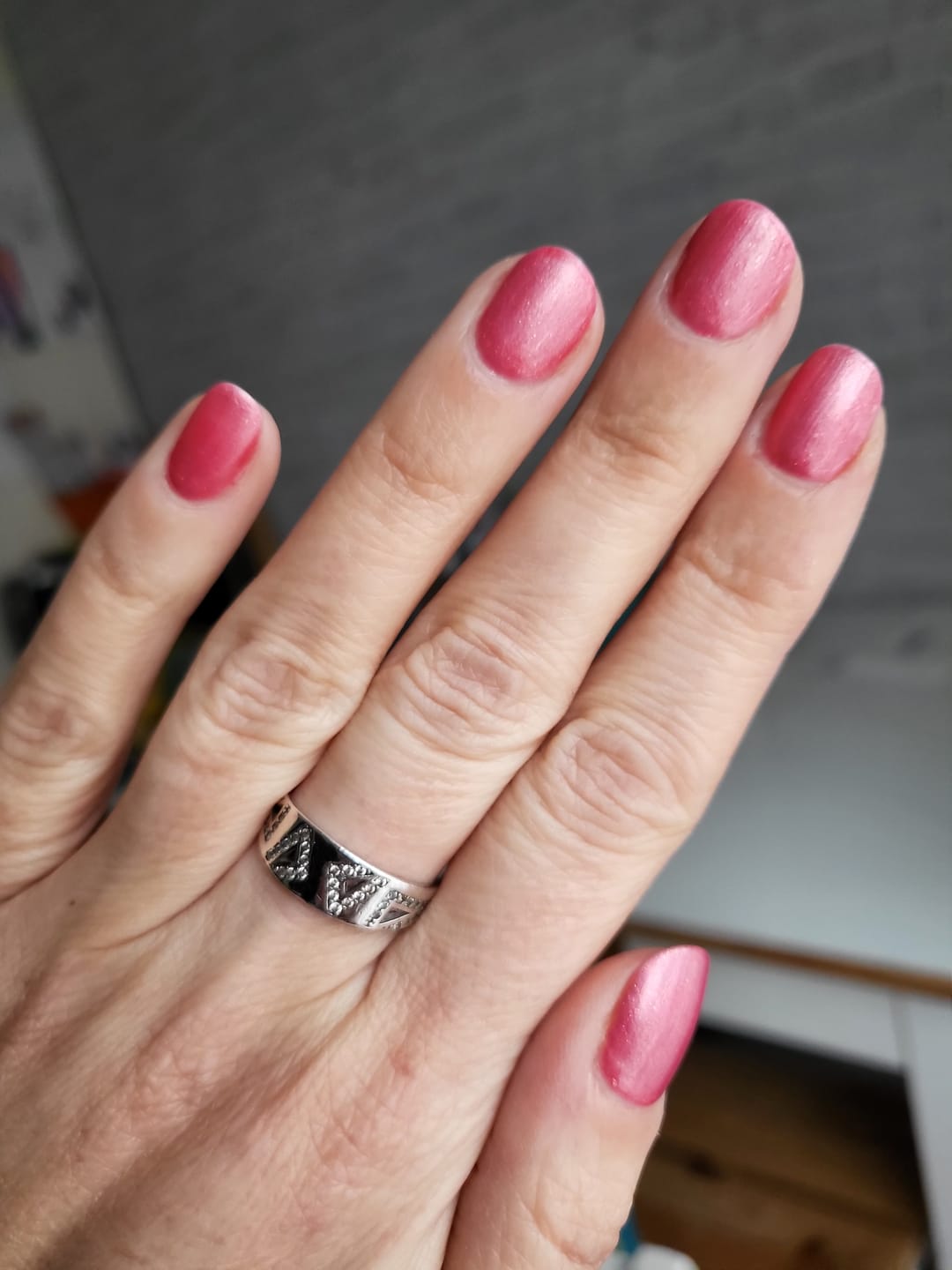 Customer photo review of 3in1 UV Gellack - 90106 - dunkles metallic rosa