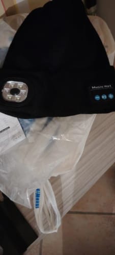 Customer photo review of Lumi Beanie