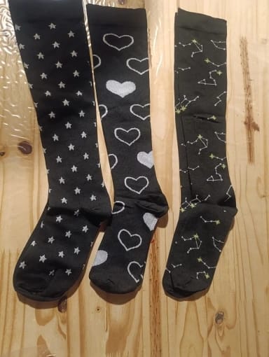 Customer photo review of Cotton Knee-High Compression Socks 20-30mmHg — Black | KIMLUD