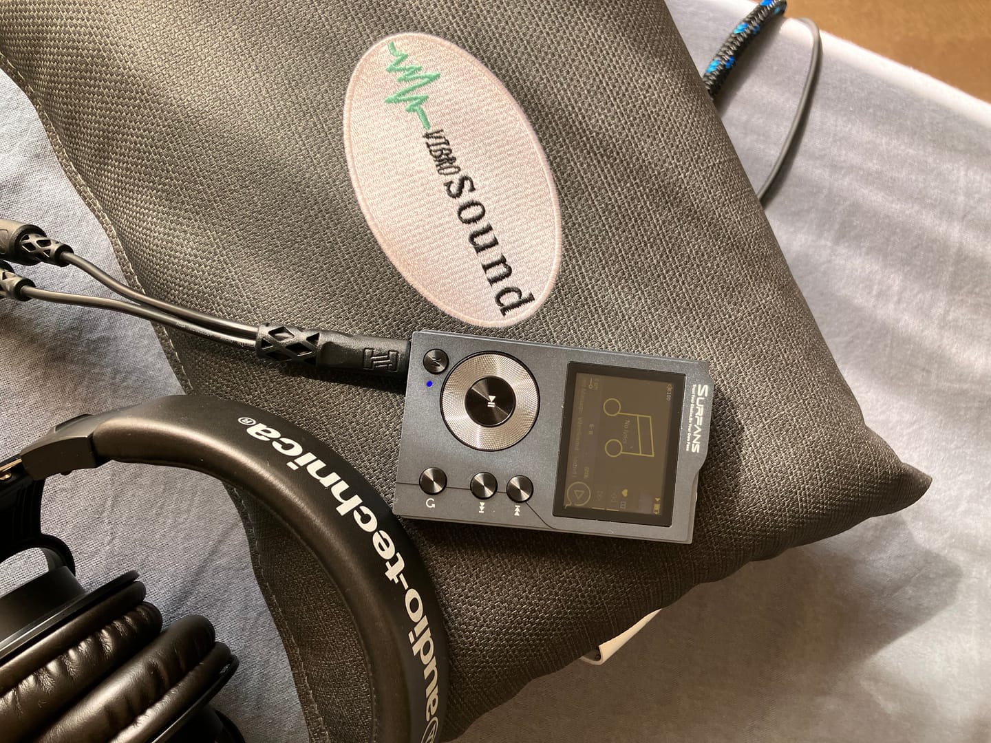 Customer photo review of Surfans Music Player (Wav,MP3) 32GB
