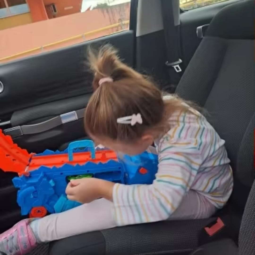 Customer photo review of 3-in-1 Renntruck für Kinder - T-Rex Transporter