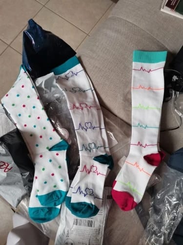 Customer photo review of Cotton Knee-High Compression Socks 20-30mmHg — Black | KIMLUD